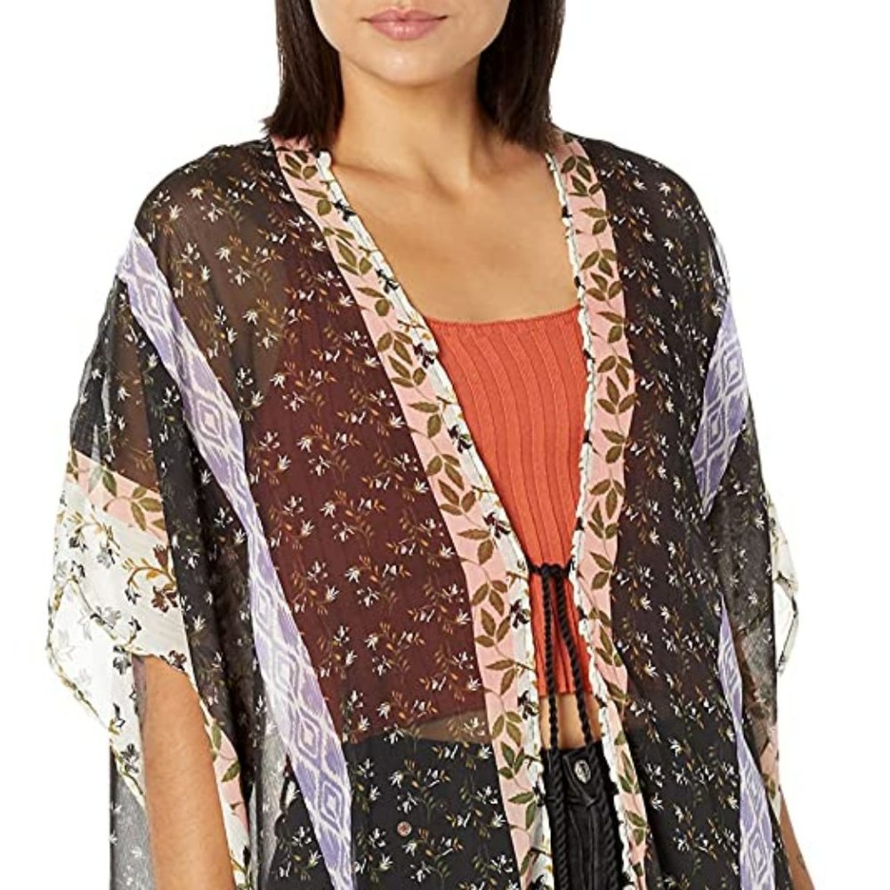 NWT Steve Madden Ruffle Duster Printed Kimono With Tie Closure